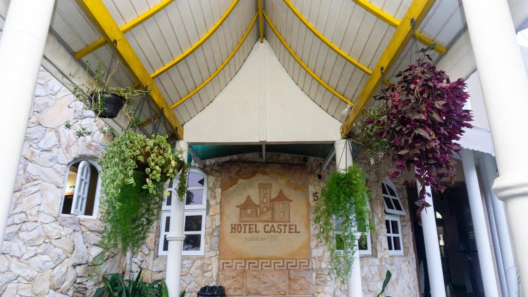 Canoas Hotel Castel Buitenkant foto